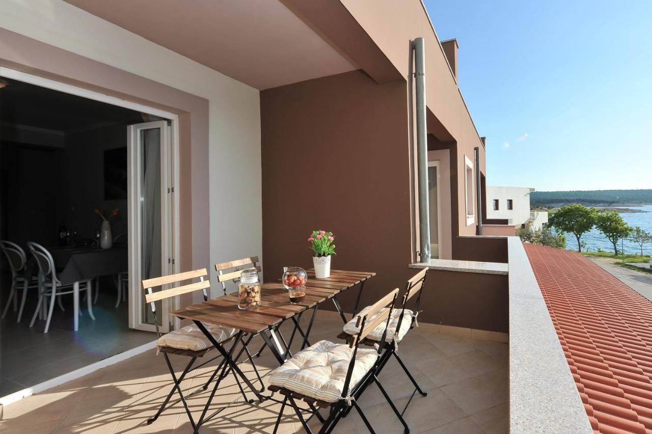Apartmani Peric 1 Meka Draga Obrovac Bagian luar foto