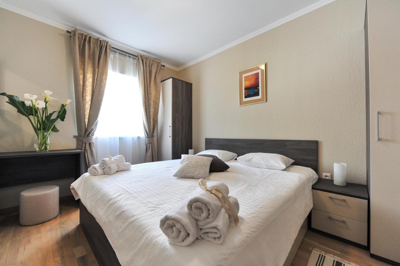 Apartmani Peric 1 Meka Draga Obrovac Bagian luar foto