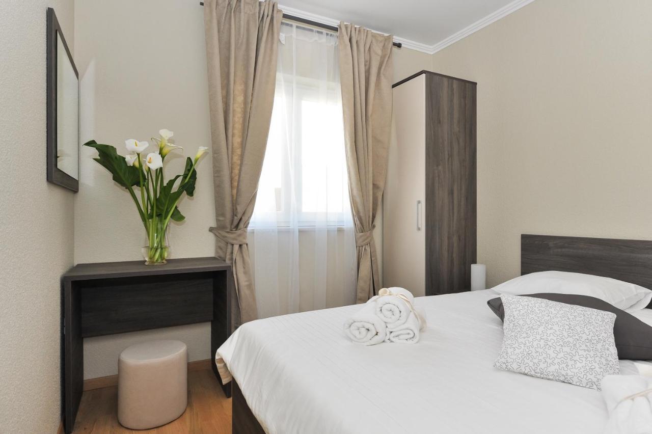 Apartmani Peric 1 Meka Draga Obrovac Bagian luar foto