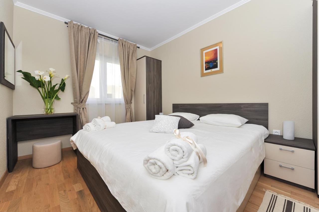 Apartmani Peric 1 Meka Draga Obrovac Bagian luar foto