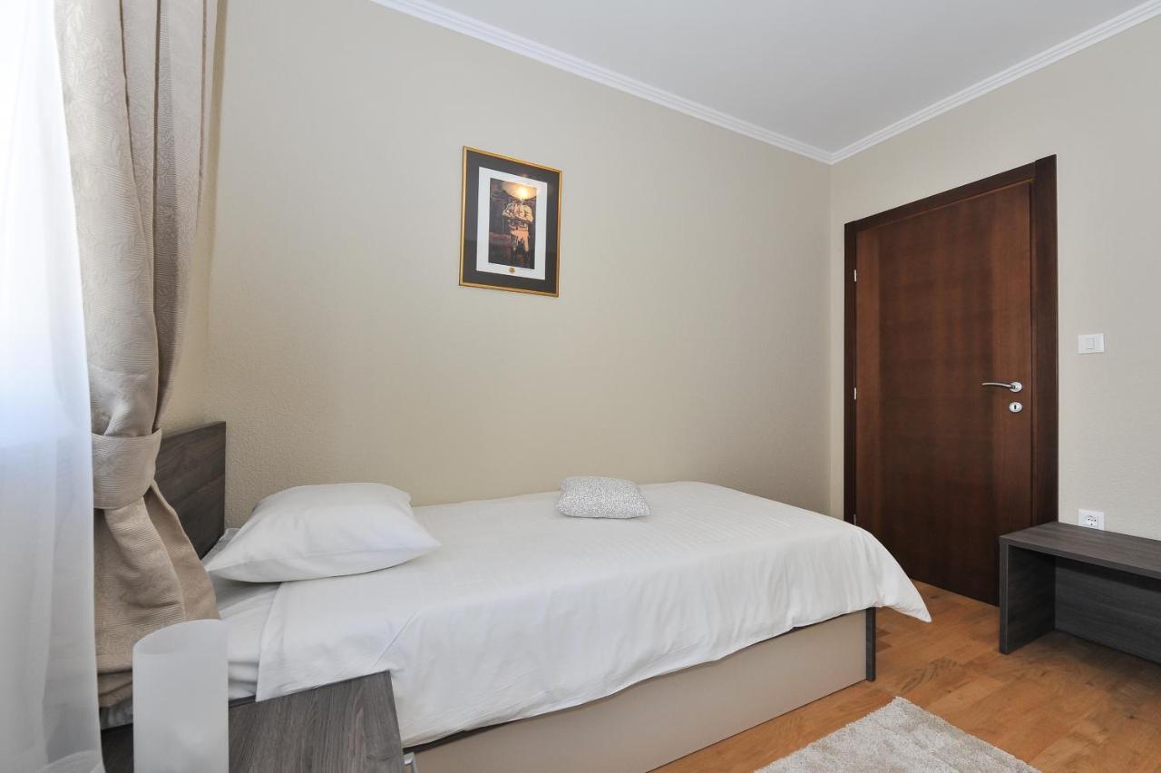 Apartmani Peric 1 Meka Draga Obrovac Bagian luar foto
